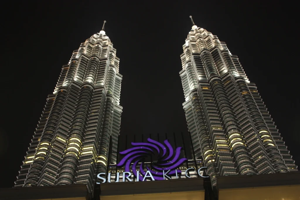 Suria klcc petronas twin towers