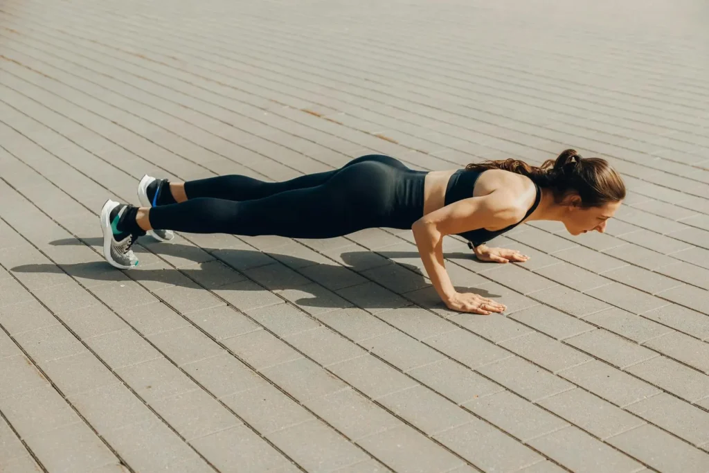 woman_doing_plank_exercise